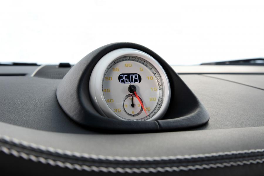  Porsche 911 Turbo Cabriolet by TechART 2010 года  (фото 4 из 26)